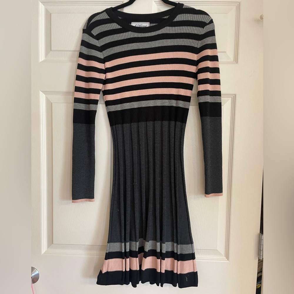 Women’s Sweater Dress - S